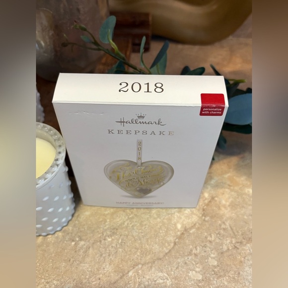 Hallmark Keepsake Ornament 2018 Glass Heart Happy Anniversary Customizable NIB - Picture 3 of 8